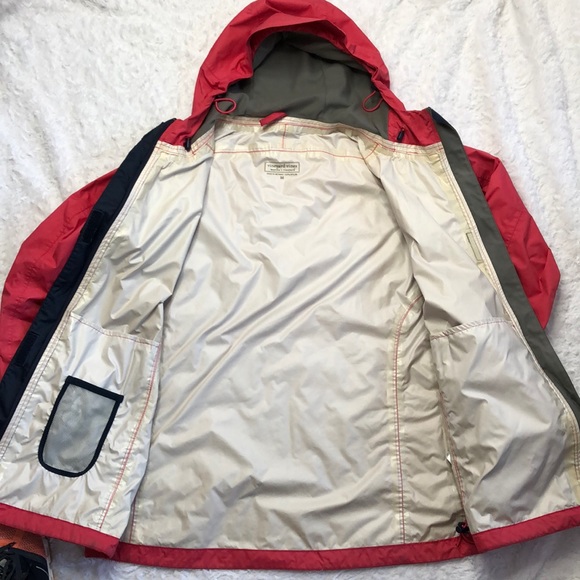 EUC Vineyard Vines red Zip Up Windbreaker M - Picture 12 of 15